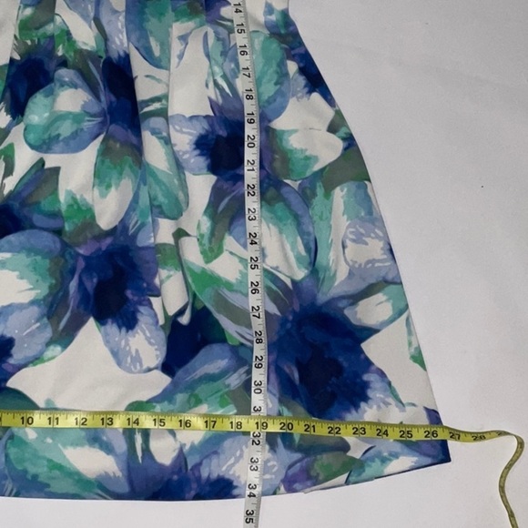 Vince Camuto Dress, Size 4, Great for a summer party! - Picture 8 of 8